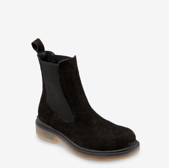 BUENO Chelsea Suede Ankle Boot - Picture 3 of 10